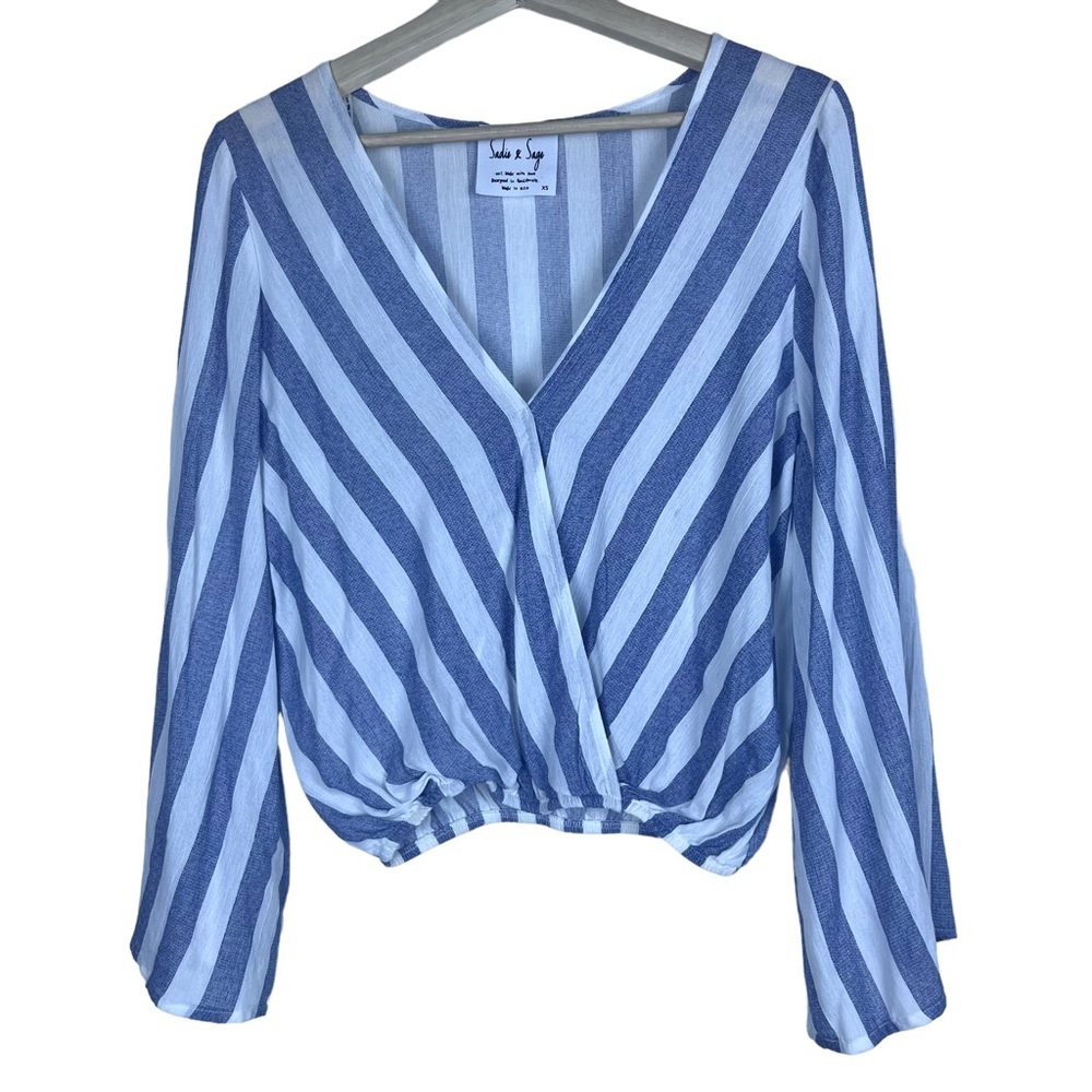 Sadie & Sage Faux Wrap Size XS Blouse Bell Sleeve Stripes Plunge White Blue